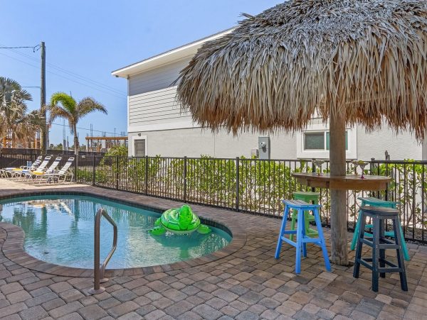 The Beach Across the Street  Fabulous Vacation Home Fort Myers Steps to Sandy Beach