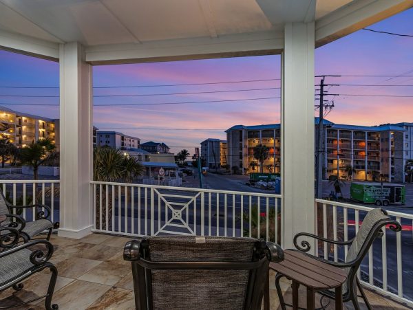 The Beach Across the Street  Fabulous Vacation Home Fort Myers Steps to Sandy Beach