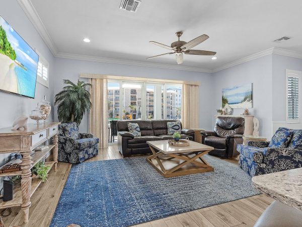 The Beach Across the Street  Fabulous Vacation Home Fort Myers Steps to Sandy Beach