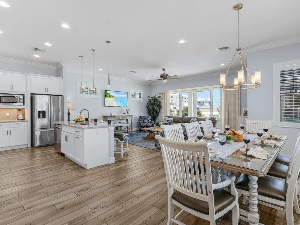 The Beach Across the Street  Fabulous Vacation Home Fort Myers Steps to Sandy Beach