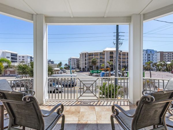 The Beach Across the Street  Fabulous Vacation Home Fort Myers Steps to Sandy Beach