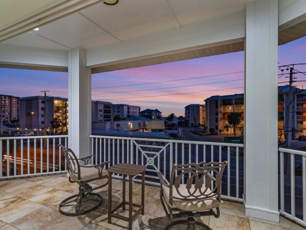 The Beach Across the Street  Fabulous Vacation Home Fort Myers Steps to Sandy Beach