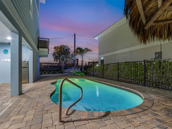The Beach Across the Street  Fabulous Vacation Home Fort Myers Steps to Sandy Beach