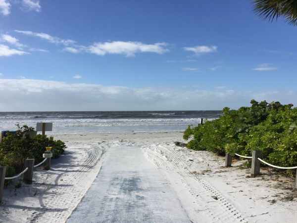 The Beach Across the Street  Fabulous Vacation Home Fort Myers Steps to Sandy Beach