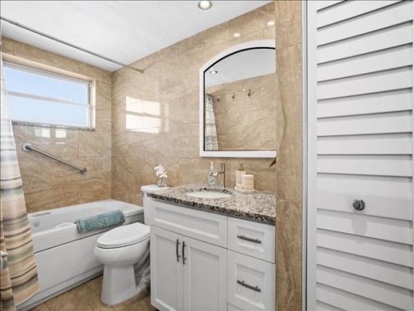 Gulf Views Siesta Key Vacation Rental Condo Two Bedrooms