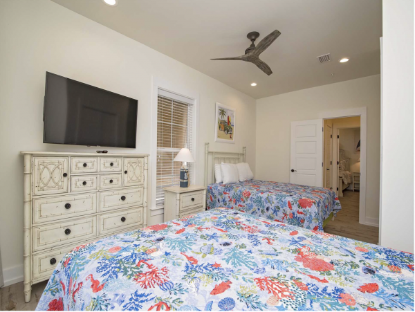 Spacious 12 Bedrooms Luxury Vacation Home Located on Beach
