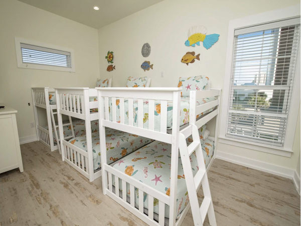 Spacious 12 Bedrooms Luxury Vacation Home Located on Beach