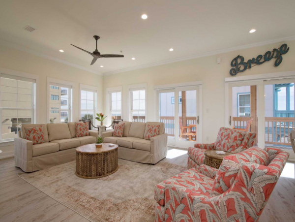 Spacious 12 Bedrooms Luxury Vacation Home Located on Beach