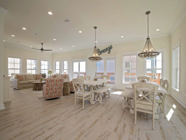 Spacious 12 Bedrooms Luxury Vacation Home Located on Beach