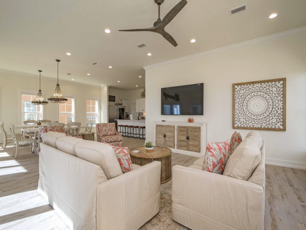 Spacious 12 Bedrooms Luxury Vacation Home Located on Beach