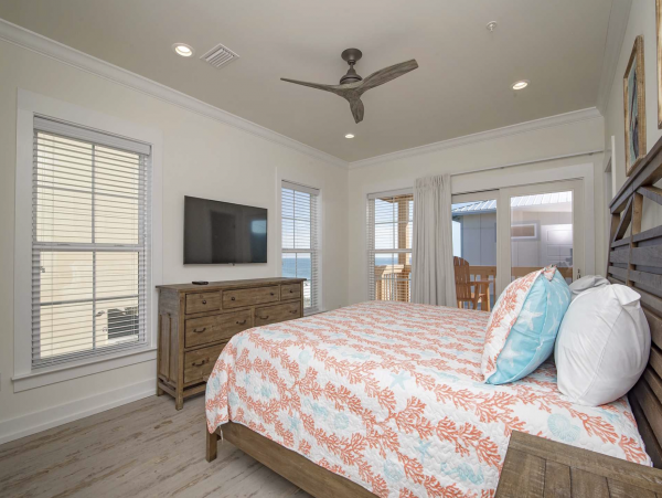 Spacious 12 Bedrooms Luxury Vacation Home Located on Beach