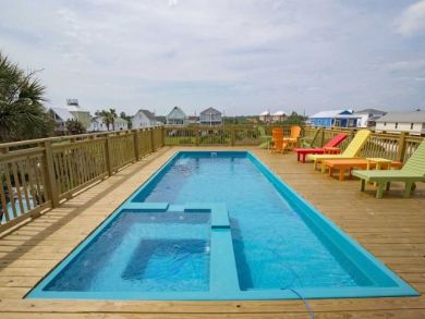 Gulf Shores Vacation Home Sleeps Thirty Guests.
