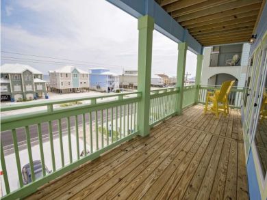 Gulf Shores Vacation Home Sleeps Thirty Guests.