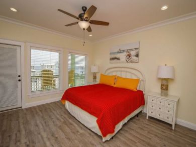 Gulf Shores Vacation Home Sleeps Thirty Guests.