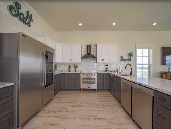 Spacious Beachfront Retreat with Stunning Gulf views