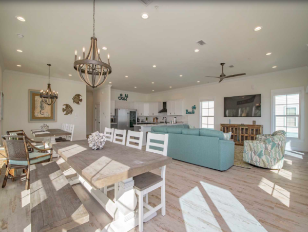 Spacious Beachfront Retreat with Stunning Gulf views