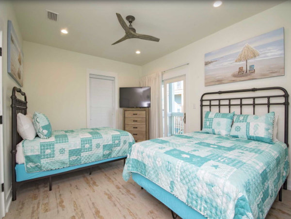 Spacious Beachfront Retreat with Stunning Gulf views