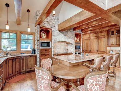 Avon Luxury 7 Bedrooms Vacation Home
