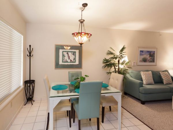 Fort Myers Vacation Condo 1 Bedroom & Pool