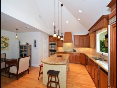 Naples Home 920946