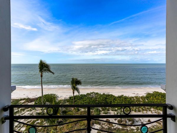 Bonita Spring On Beach Luxury 5 Bedroom Vacation Home