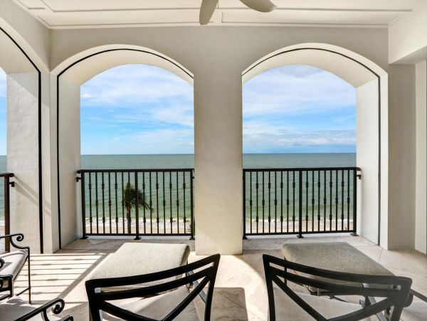 Bonita Spring On Beach Luxury 5 Bedroom Vacation Home