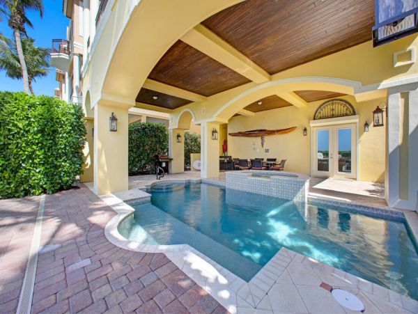 Stunning Beachfront Luxury Home in Bonita Springs