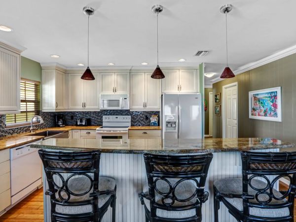 Bonita Beach 4 Bedroom Gulf Front Vacation Home Sleeps 8