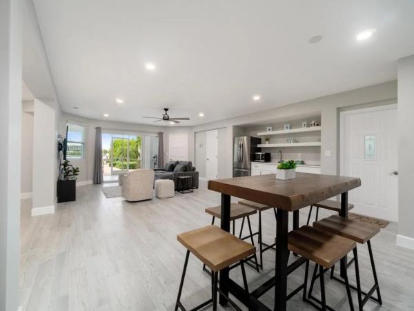 Bonita Springs Four Bedroom Vacation Home on the Canal