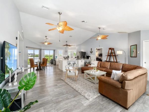 Bonita Springs Four Bedroom Vacation Home on the Canal
