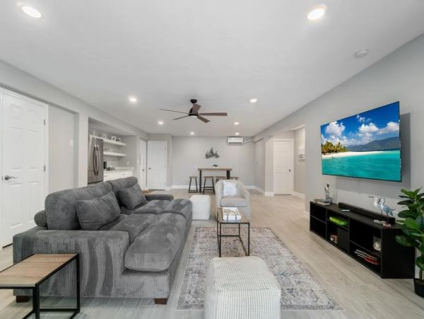 Bonita Springs Four Bedroom Vacation Home on the Canal