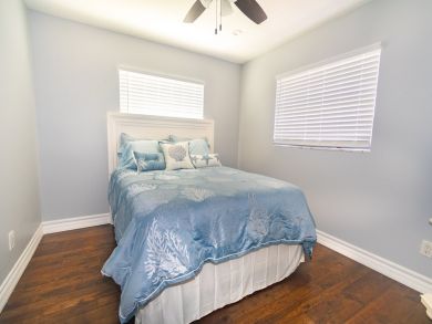 Naples Home 920989