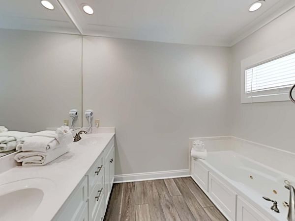 Gulf Shores Vacation Home Sleeps Twenty Guests
