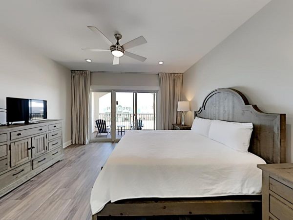 Gulf Shores Vacation Home Sleeps Twenty Guests
