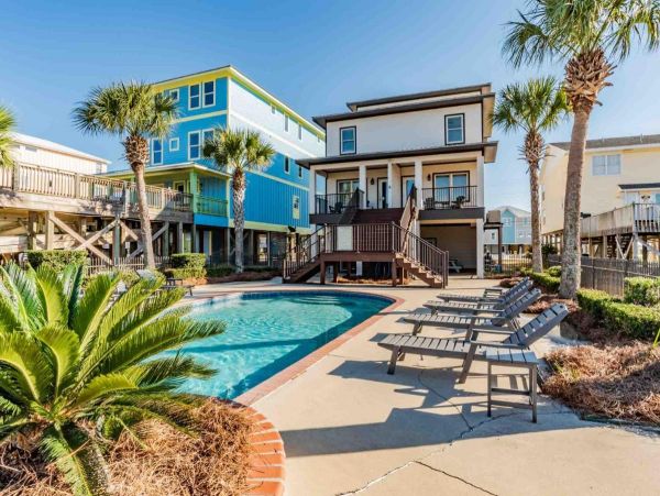 Gulf Shores Vacation Home Sleeps Twenty Guests
