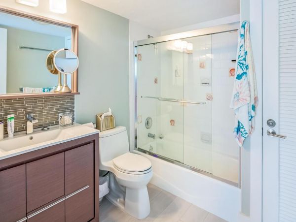 Key Colony Beach Three Bedroom Vacation Home with Bay Views