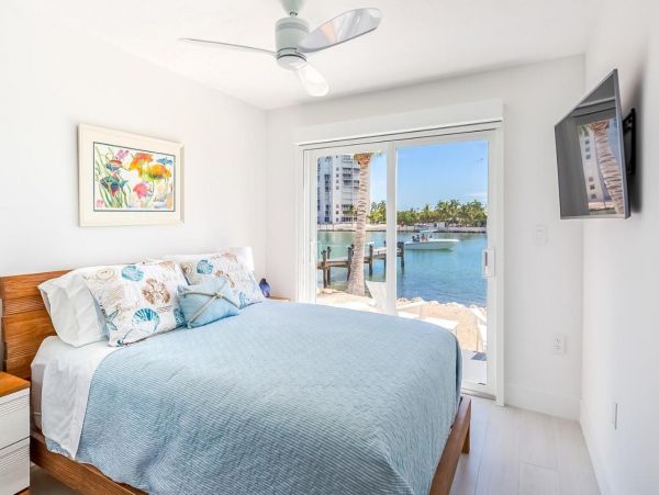 Key Colony Beach Three Bedroom Vacation Home with Bay Views
