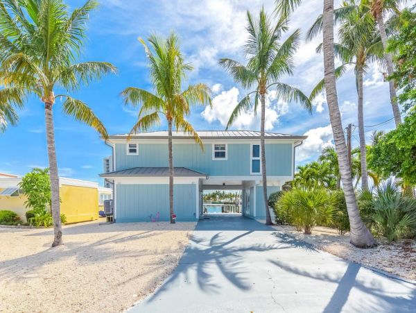Key Colony Beach Three Bedroom Vacation Home with Bay Views