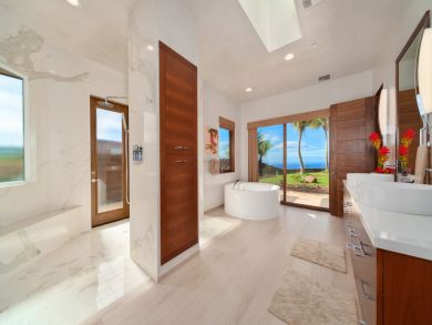 Lahaina Luxury Ocean Front Home