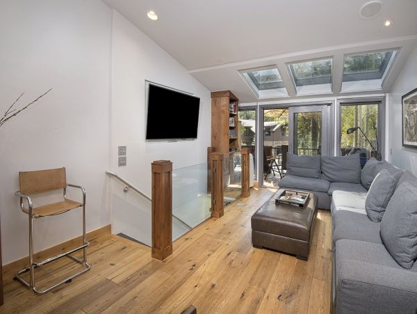 Vail Walk to Lift Three Bedroom Vacation Townhouse Sleeps 8