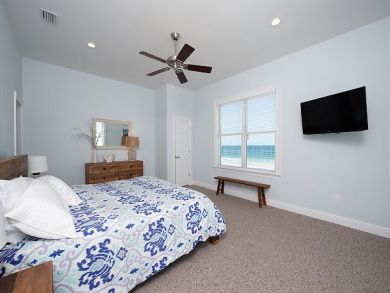 Gulf Shores Vacation Home Sleeps Twenty Two Guests. Gulf Shores Vacation Home Sleeps Twenty Two Guests.