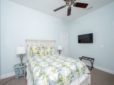 Gulf Shores Vacation Home Sleeps Twenty Two Guests. Gulf Shores Vacation Home Sleeps Twenty Two Guests.
