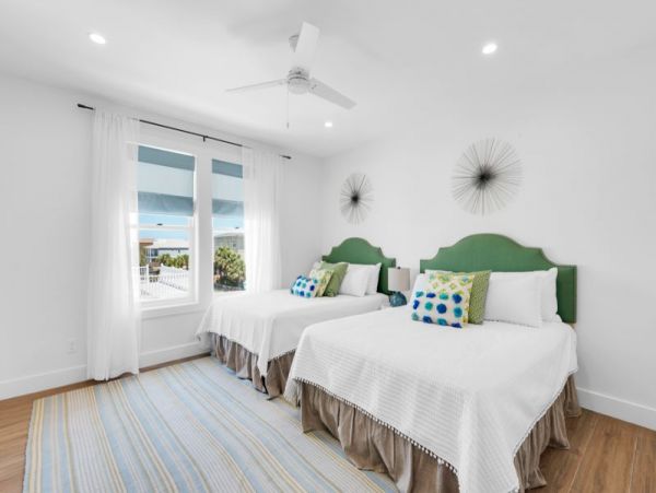 Pensacola Beach Vacation Home Sleeps 30 Guests