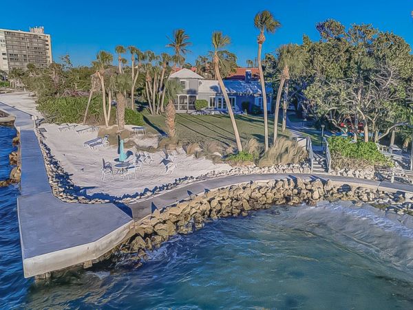 Siesta Key Vacation Rental Townhouse Two Bedrooms Sleeps 4