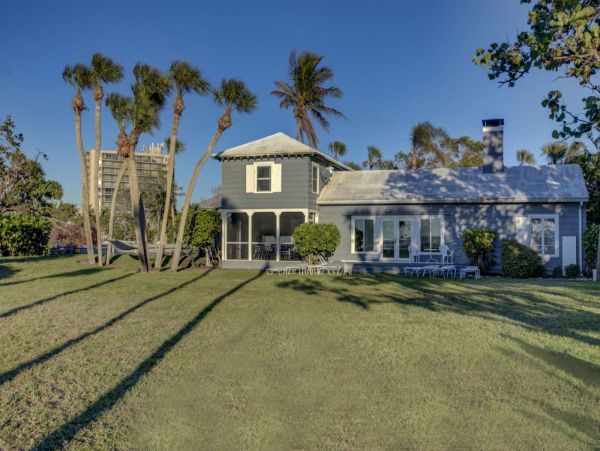 Siesta Key Vacation Rental Townhouse Two Bedrooms Sleeps 4