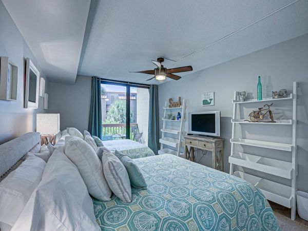 Siesta Key Vacation Rental Townhouse Two Bedrooms Sleeps 4