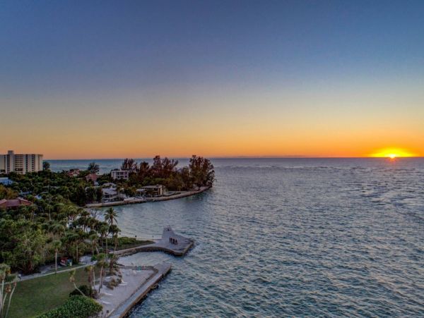 Siesta Key Vacation Rental Townhouse Two Bedrooms Sleeps 4