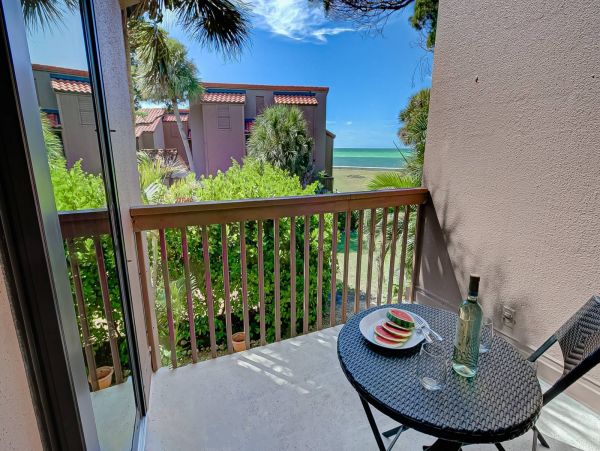 Siesta Key Vacation Rental Townhouse Two Bedrooms Sleeps 4