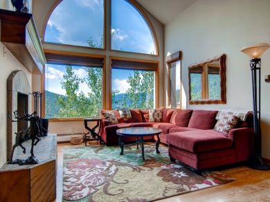 Beaver Creek 3 Bedroom + Loft Vacation Condo Sleeps 10