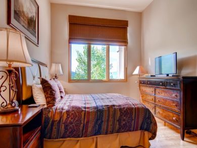 Beaver Creek 3 Bedroom + Loft Vacation Condo Sleeps 10